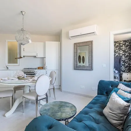 Boutique Style - 2 Bedroom Apartment- Ta'Xbiex, Sliema Area Ta Xbiex Zewnętrze zdjęcie
