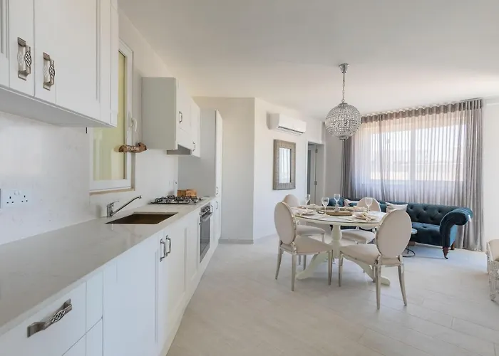 Boutique Style - 2 Bedroom Apartment- Ta\'Xbiex, Sliema Area