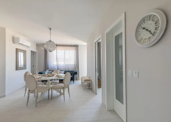 Boutique Style - 2 Bedroom Apartment- Ta\'Xbiex, Sliema Area